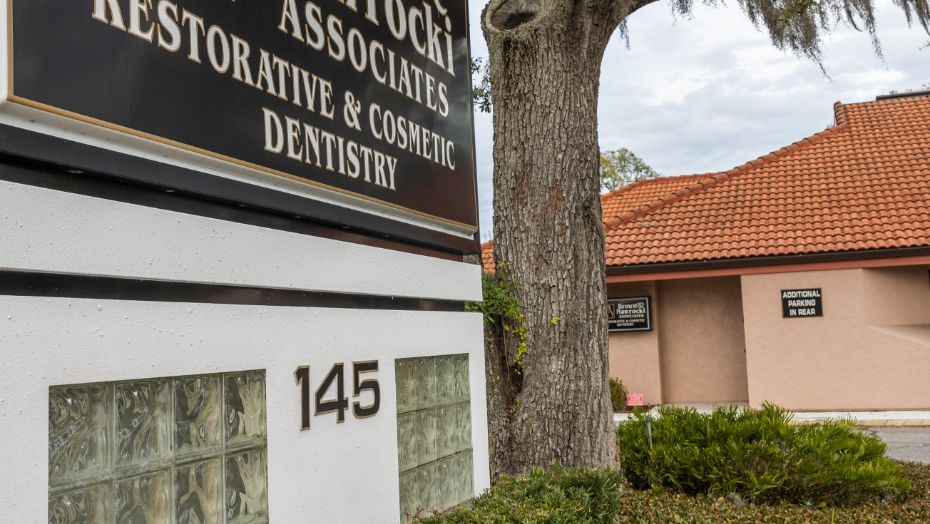 Sign outside of Brown and Nawrocki Restorative and Cosmetic Dentistry office building