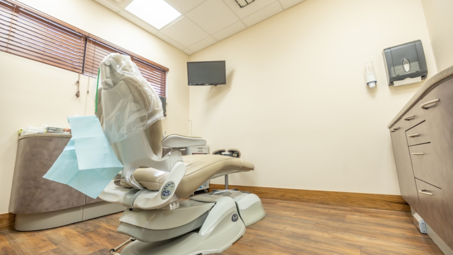 Dental exam room with off white walls