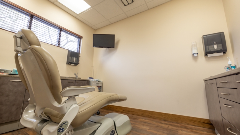 Dental exam room with sunlight streaming in through window
